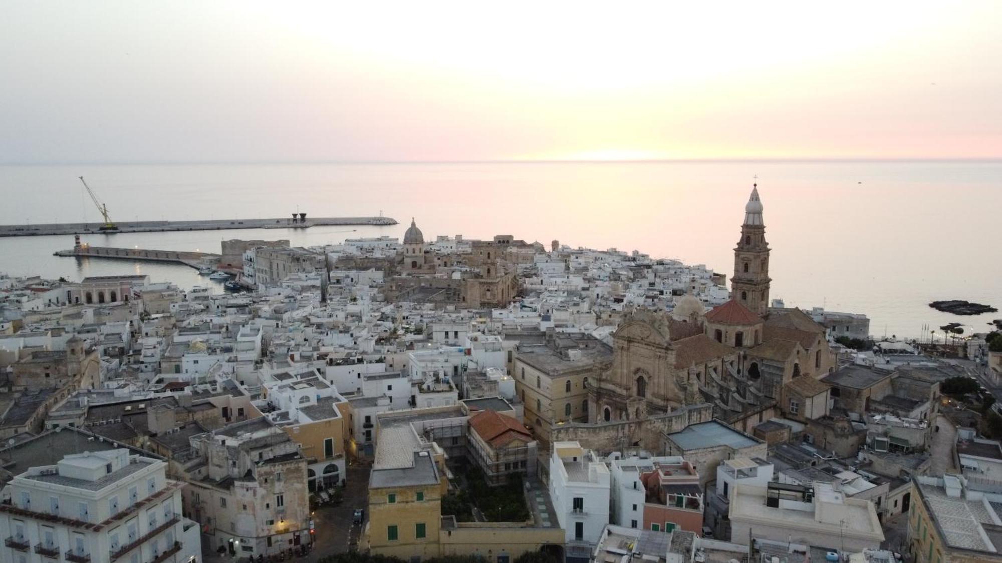 Archi Barbacana Monopoli Exteriör bild